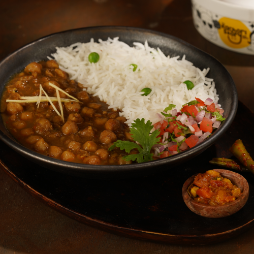 Pippewale Chholey With Matar Pulao