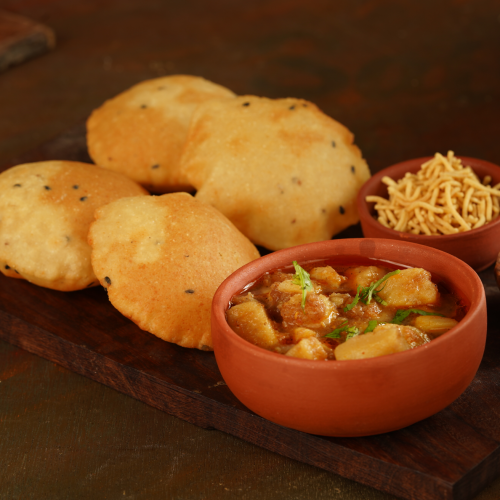 Kolkata Heeng Wali Kachori with RaseeleAloo