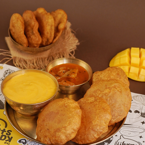 Fresh aamras n puri (1)